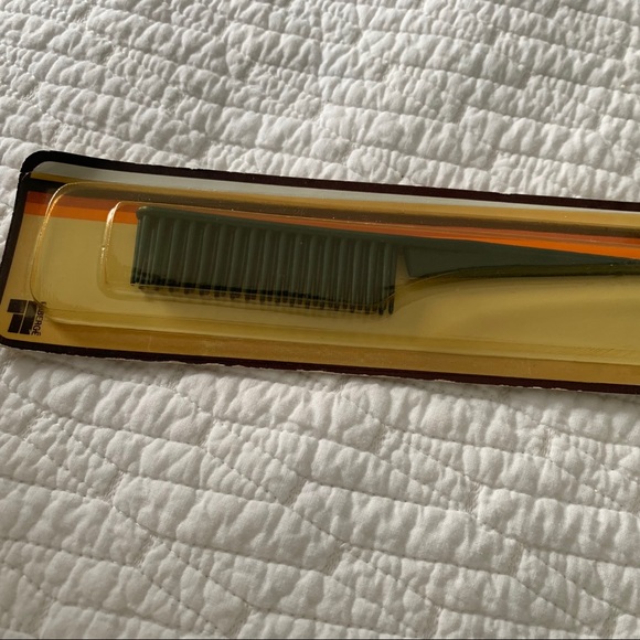 Vintage comb in packaging - Picture 2 of 5